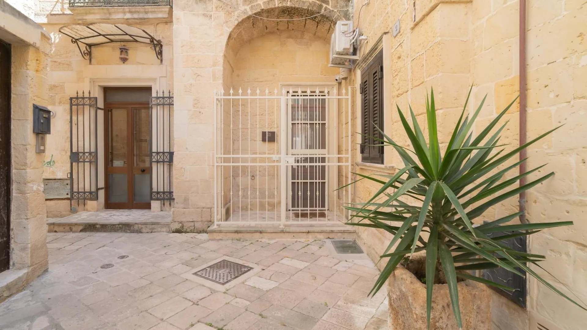 Dimora Barocca Apartment Irene Lecce